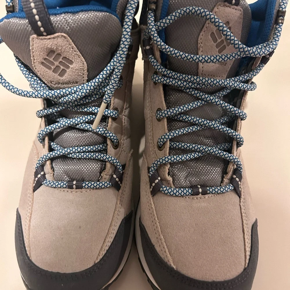 Columbia newton ridge women’s hiking boots - Picture 5 of 5